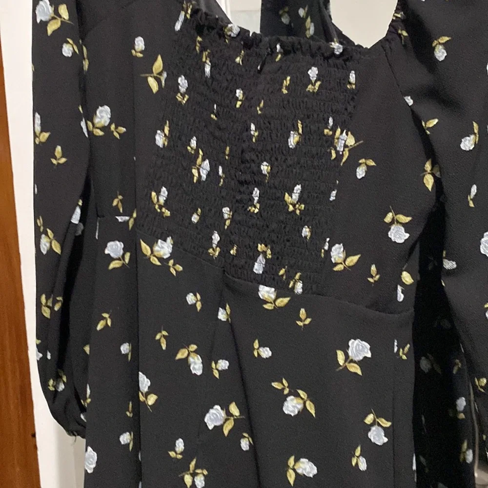 Forever 21 Black with baby blue flowers midi dress - Picture 4 of 5
